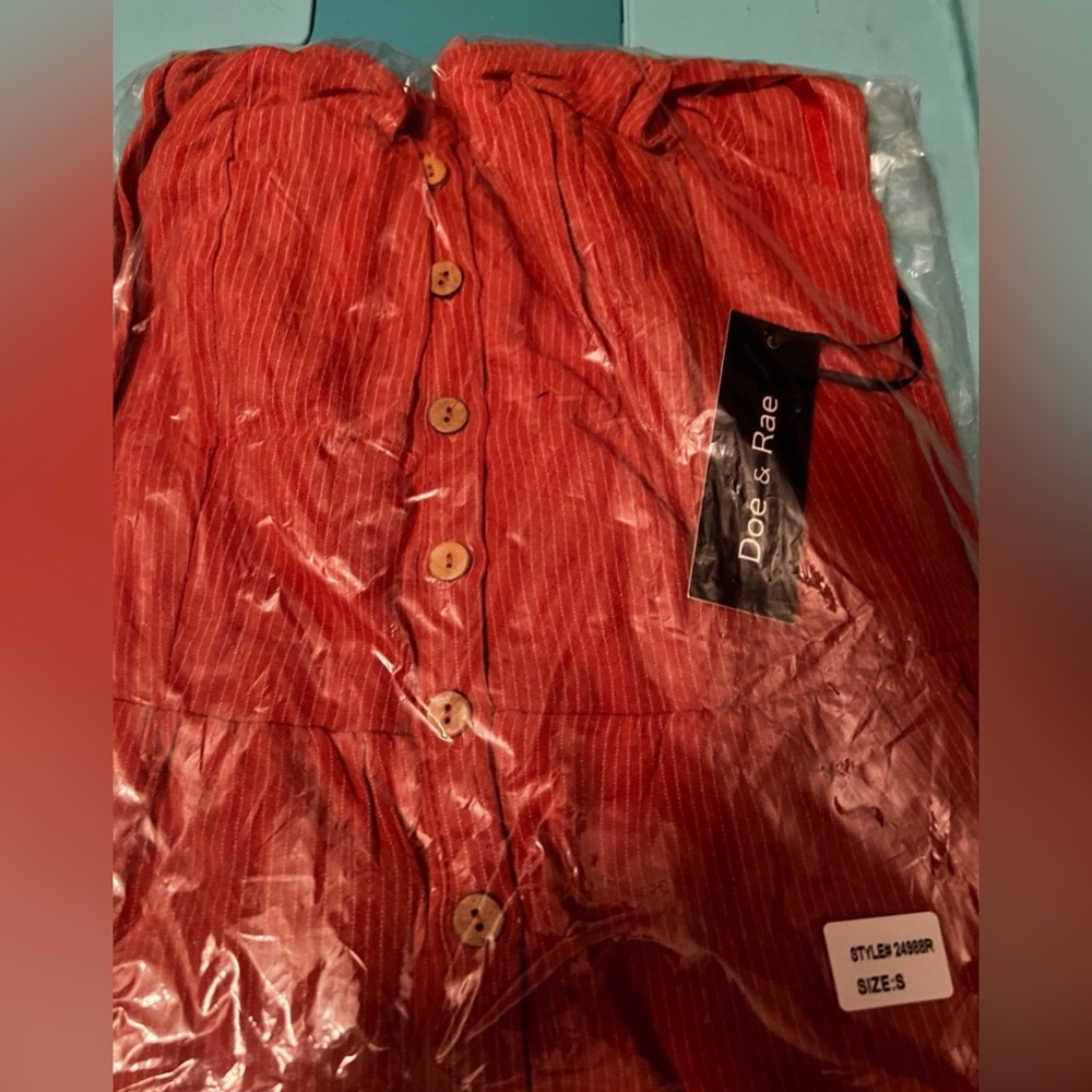 Doe & Rae NWT Red romper size medium and small - Picture 7 of 7